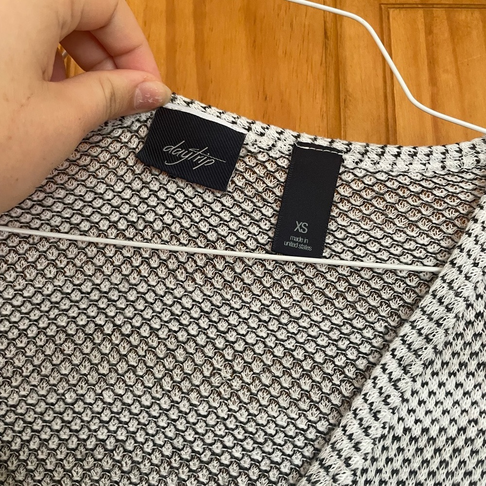 Button down sweater! - Picture 2 of 3